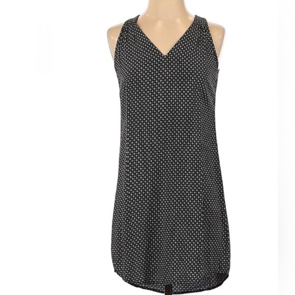 Old Navy black and white ditsy floral vneck dress size small NWT